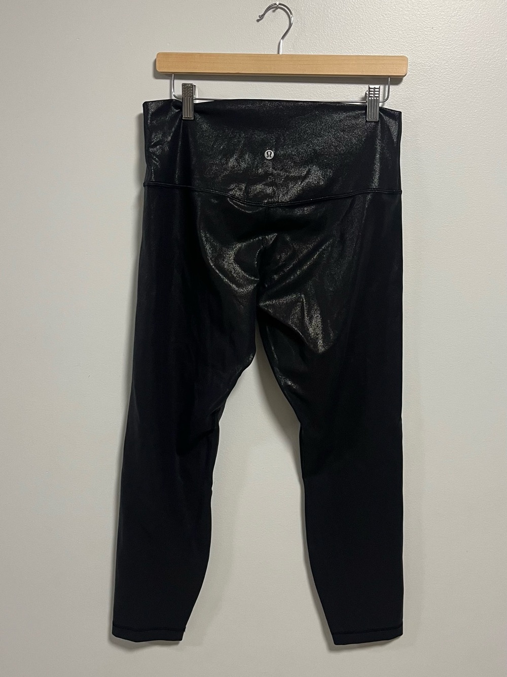 Lululemon Align High-Rise Pant 25" *Shine
Radiate Foil Print Black size 12